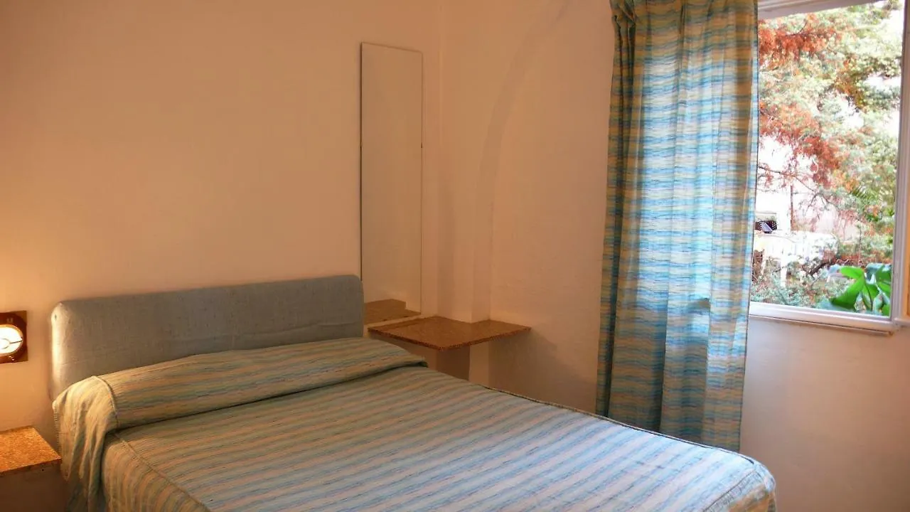 La Magnolia Apartment Santa Teresa Gallura 0*,  İtalya
